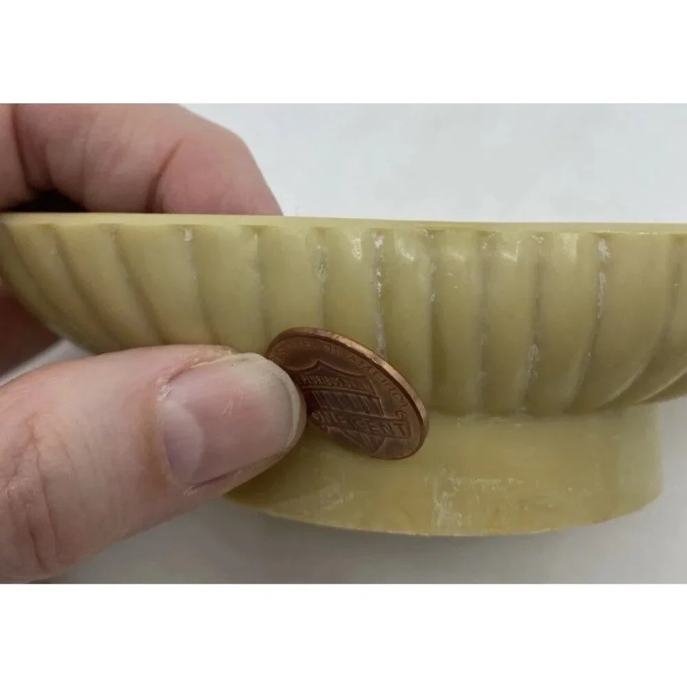 Vintage Plastic Soap Dish Footed Brasscraft Made in USA Tan Beige Retro
